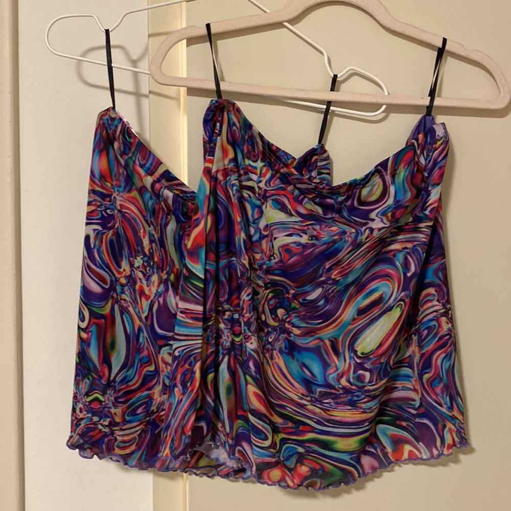 Dress up with a friend! 2 skirts for the price of 1. Sizes S & ‘L’